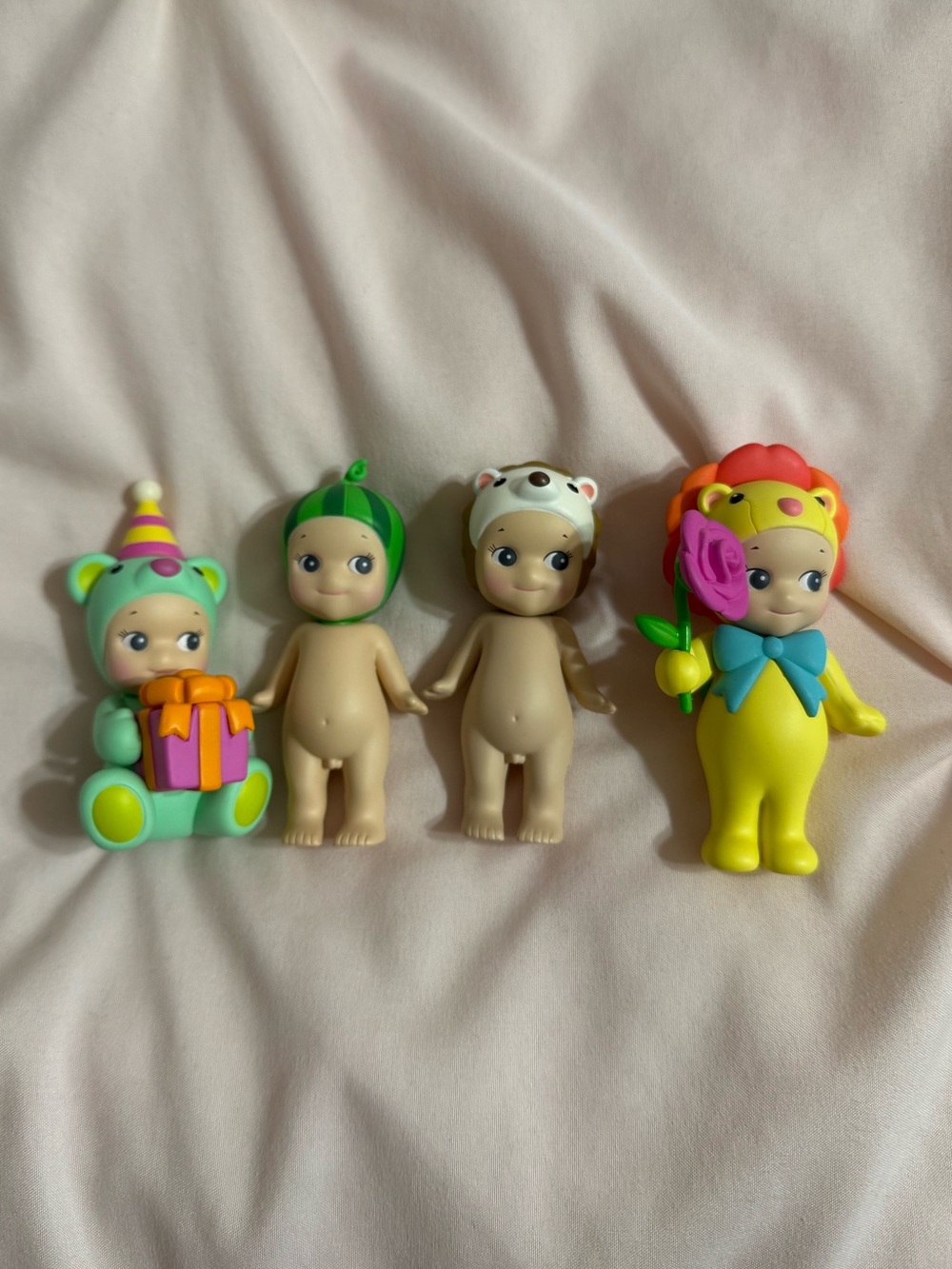bundle of 4 official sonny angels